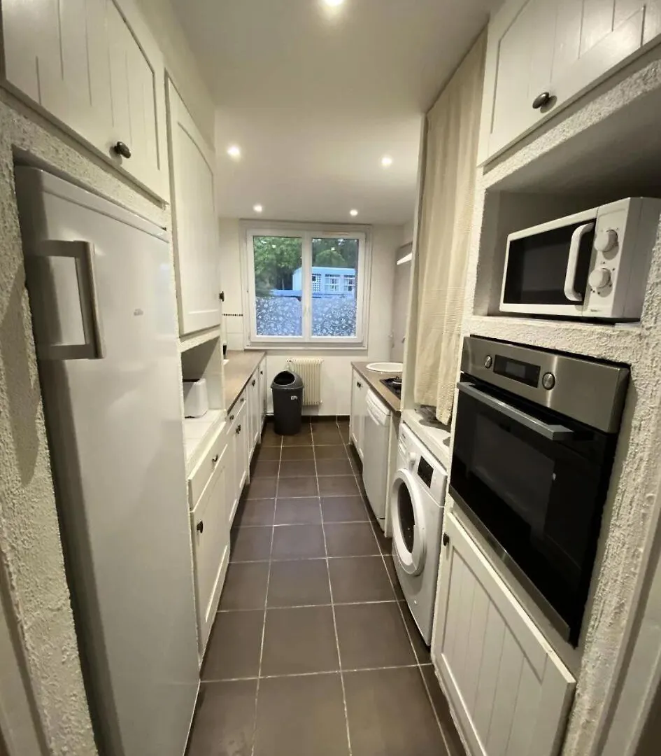 Apartment Residence Rouviere - Grand Appartement 8 Couchages Budget Maitrise Mae-9694 Marseille